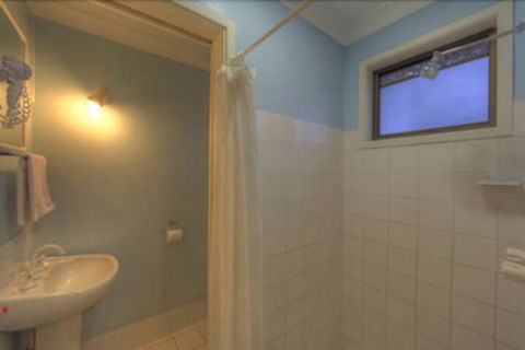 All Seasons Country Lodge - Accommodation Newcastle 7