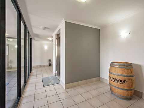 Shoal Bay Beachclub Apartments - Accommodation Newcastle 0