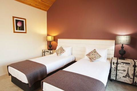 Beechworth Cedar Cottages - Accommodation Newcastle 3