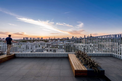 Oaks Melbourne South Yarra Suites - Accommodation Newcastle 3