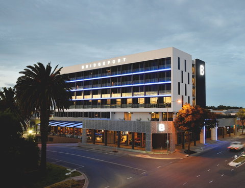 Bridgeport Hotel - Accommodation Newcastle 0