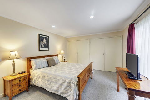 Bungunyah Apartments - Accommodation Newcastle 3