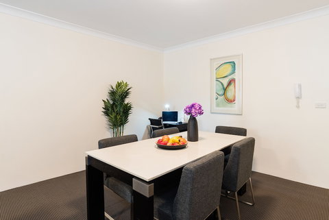Eastwood Furnished Apartments - Accommodation Newcastle 0