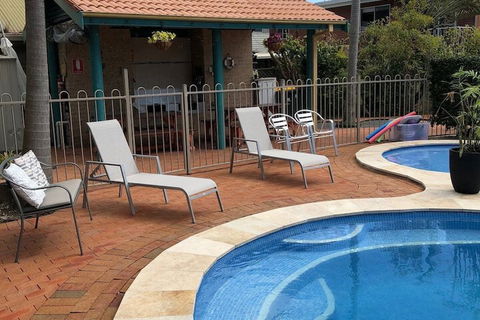 Beaches Serviced Apartments - Accommodation Newcastle 7