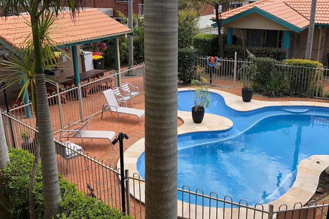 Beaches Serviced Apartments - Accommodation Newcastle 6