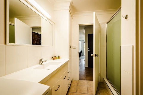 Coffs Harbour Holiday Apartments - Accommodation Newcastle 4