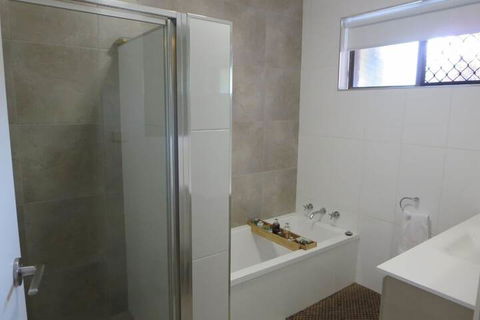 Coffs Harbour Holiday Apartments - Accommodation Newcastle 6