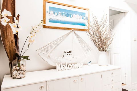 Anne's Waterfront Haven B&B - Accommodation Newcastle 4