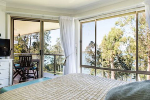 Anne's Waterfront Haven B&B - Accommodation Newcastle 0