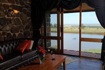 Tuki Retreat - Accommodation Newcastle 4