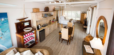 Boathouse - Birks River Retreat - Birks Harbour - Accommodation Newcastle 2