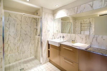 Wyndel Apartments - Harbour Watch - Accommodation Newcastle 4