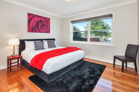 Lake Wendouree Luxury Apartments On Webster - Accommodation Newcastle 4
