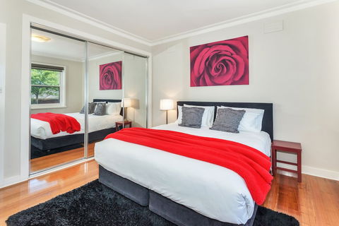Lake Wendouree Luxury Apartments On Webster - Accommodation Newcastle 2