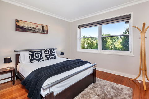 Lake Wendouree Luxury Apartments On Webster - Accommodation Newcastle 5