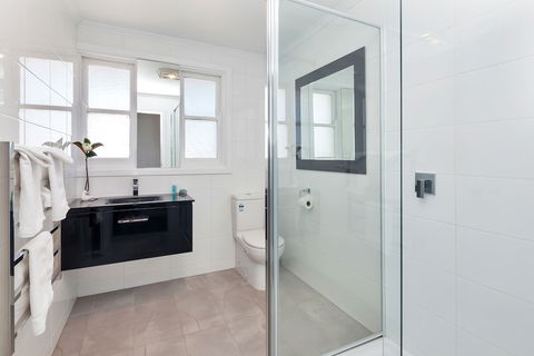 Lake Wendouree Luxury Apartments On Webster - Accommodation Newcastle 6