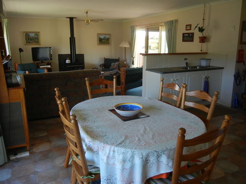 Taralee Orchards - Accommodation Newcastle 5