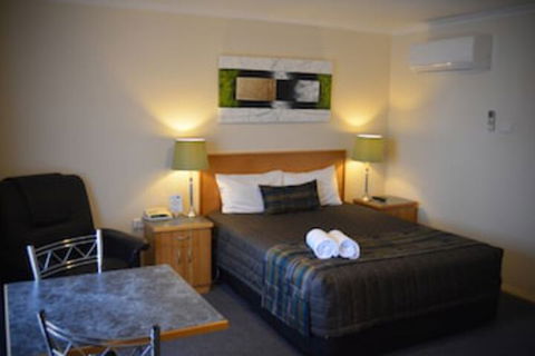 Arkana Motor Inn & Terrace Apartments - Accommodation Newcastle 0