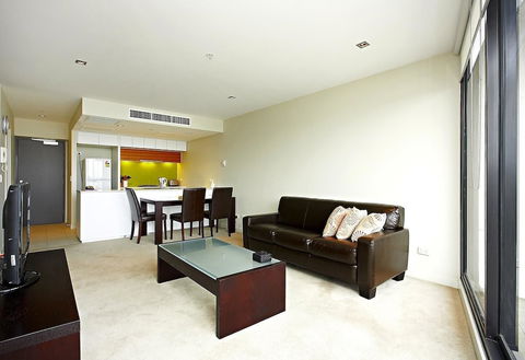 Astra Apartments - Docklands - Accommodation Newcastle 4