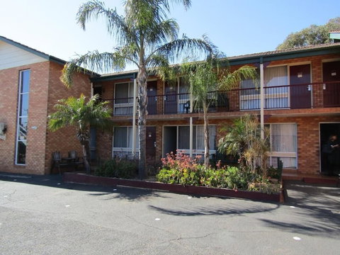 Homestead Motel - Accommodation Newcastle 0