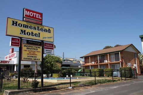 Homestead Motel - Accommodation Newcastle 2