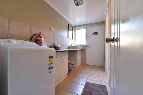 Kalbarri Sunset Villa - Accommodation Newcastle 6