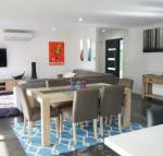 Bens Place modern  convenient - Accommodation Newcastle