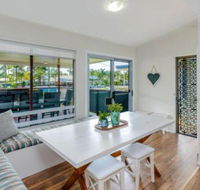 Finlays Retreat Pet Friendly House Yamba - Accommodation Newcastle