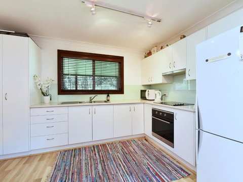 Summerfield Cottage Hunter Valley Renovated House In Central North Rothbury - Accommodation Newcastle 2