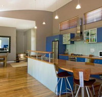 Chriscross Retreat 9 Cross Street - Accommodation Newcastle