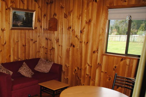 The Wombat Cottage - Accommodation Newcastle 2