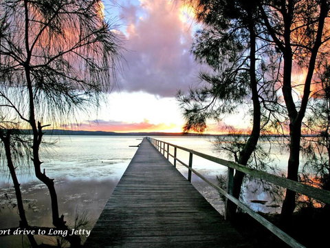 The Entrance North Lakeside Cottage - Accommodation Newcastle 2
