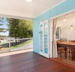 The Blue House flat walk to river  beach - Accommodation Newcastle