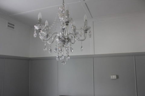 Donnelly House - Accommodation Newcastle 6