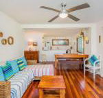 Pacifica 2 Opposite the beach at Brooms Head - Accommodation Newcastle