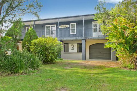 Bonny Beach House Holiday Accommodation With Pool - Accommodation Newcastle 0