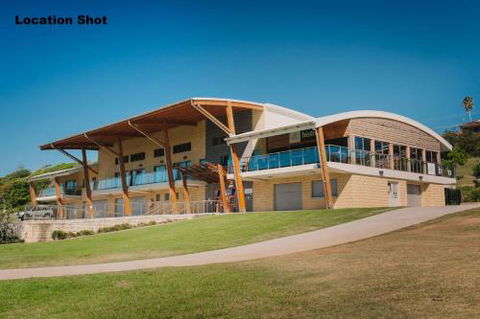 Bonny Beach House Holiday Accommodation With Pool - Accommodation Newcastle 2