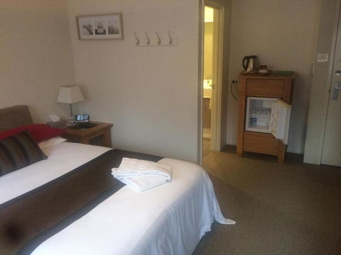 Breakwater Short Stay - Accommodation Newcastle 3