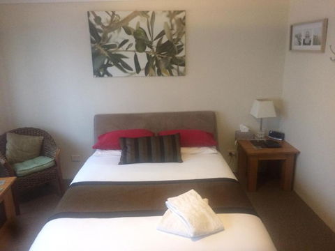 Breakwater Short Stay - Accommodation Newcastle 6