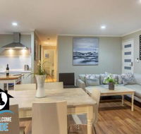 Almost New  Sea  Lake Views - Accommodation Newcastle