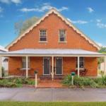 Eliza 1875 Red Brick Duplex Townhouse - Accommodation Newcastle 0