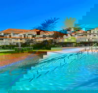 Breakers 1/8 - Accommodation Newcastle