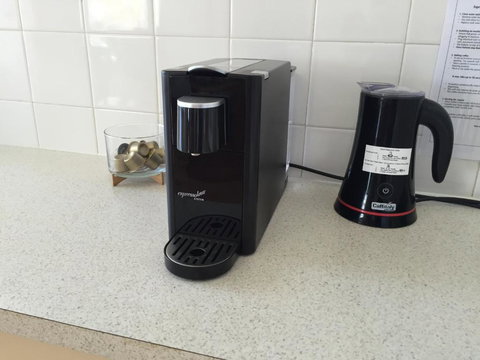 Jewel Of The South Beachfront Holiday Rental - Accommodation Newcastle 3