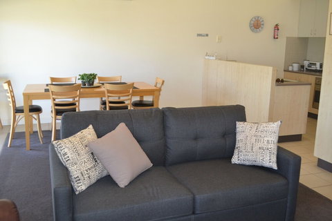 Grange Water View Yarrawonga - Accommodation Newcastle 4