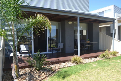 Grange Water View Yarrawonga - Accommodation Newcastle 0