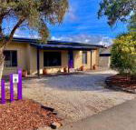 The Purple Door on Seaview - Accommodation Newcastle