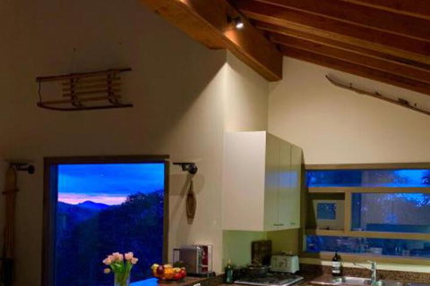 Winterbrook Chalet - Accommodation Newcastle 3