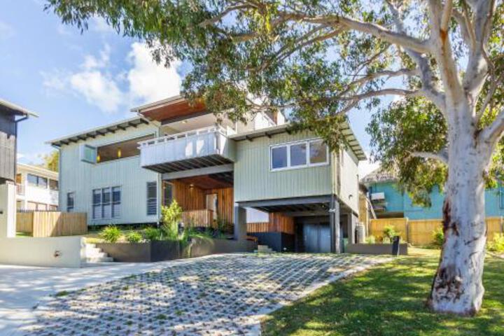 Point Lookout QLD Accommodation Newcastle