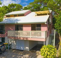 Straddie House - Accommodation Newcastle