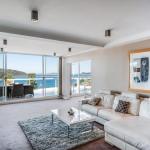 Penthouse 707 4 Bedroom Oceanview Penthouse - Accommodation Newcastle 0